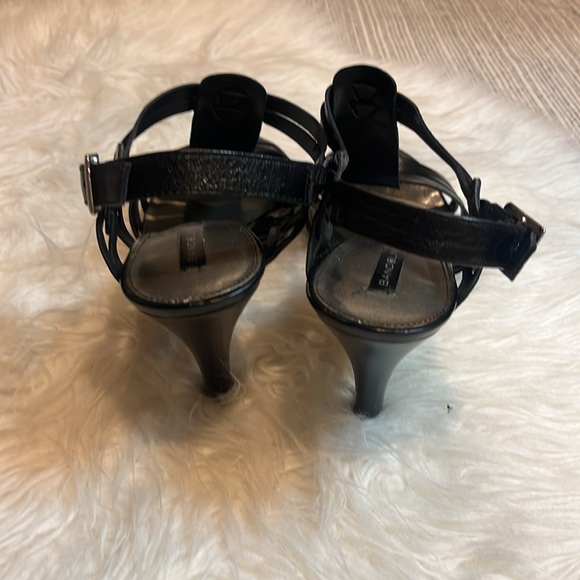 Bandolino black strappy size 9 heals - Picture 3 of 10
